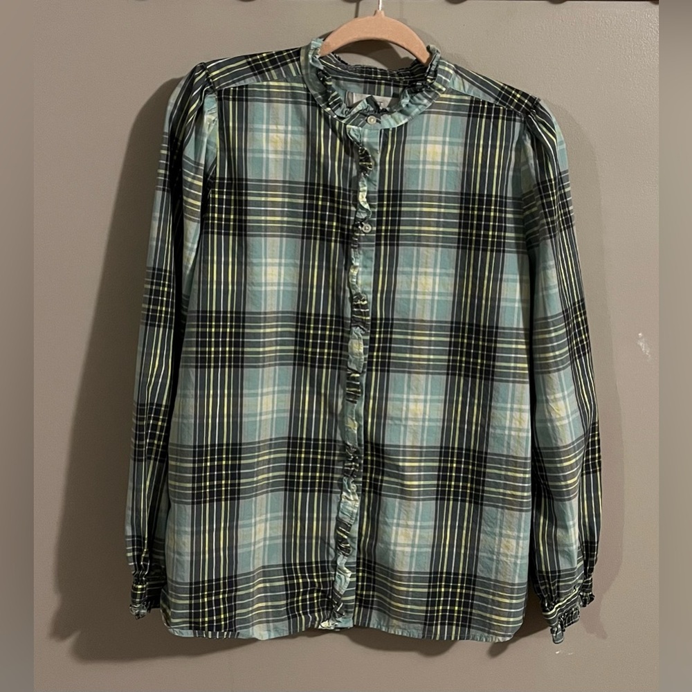 $6💙Bundled LOFT Button Down Shirt